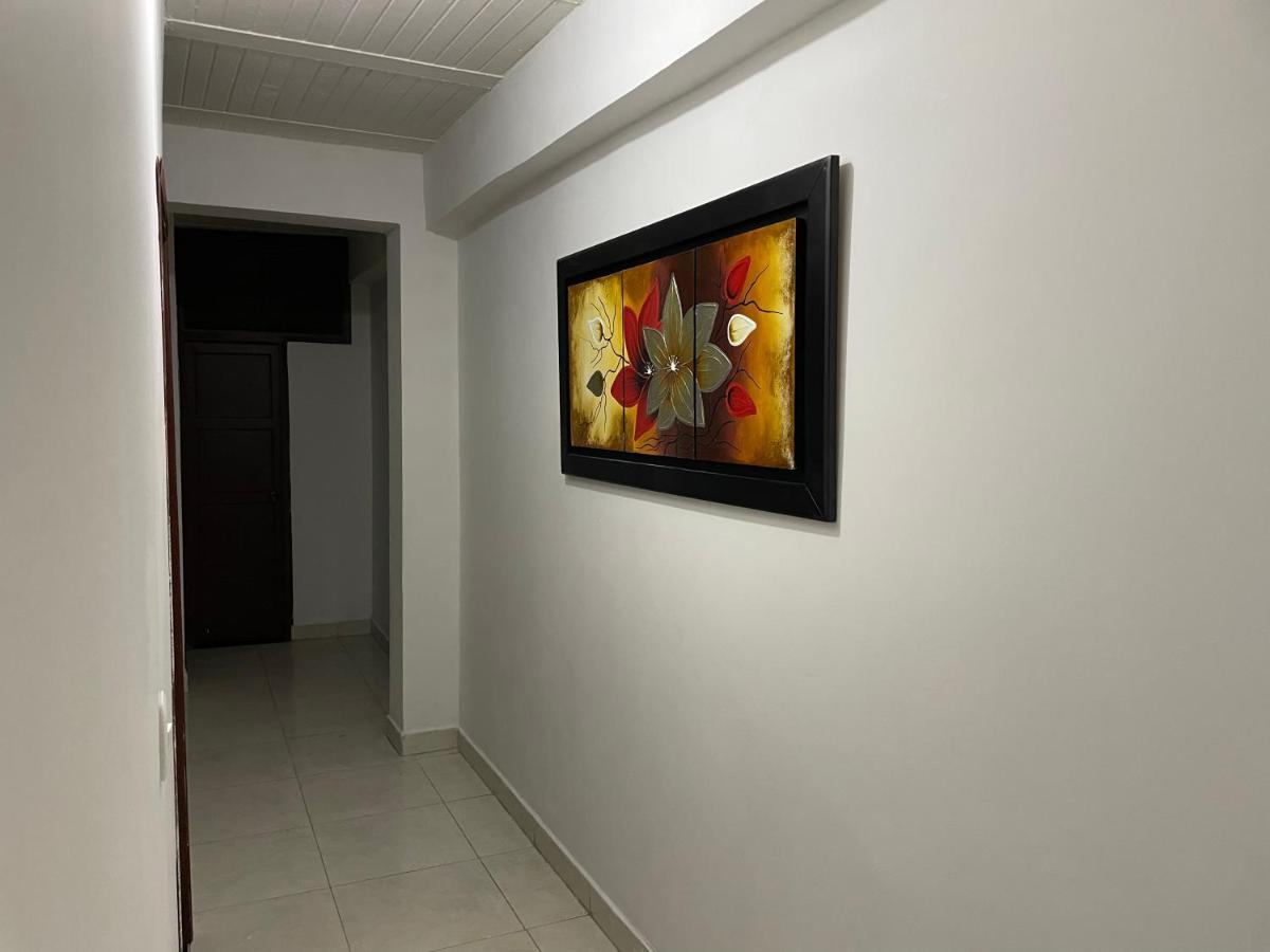 Apartamento Cerca A La Candelaria Y Hospitales Principales De โบโกตา ภายนอก รูปภาพ