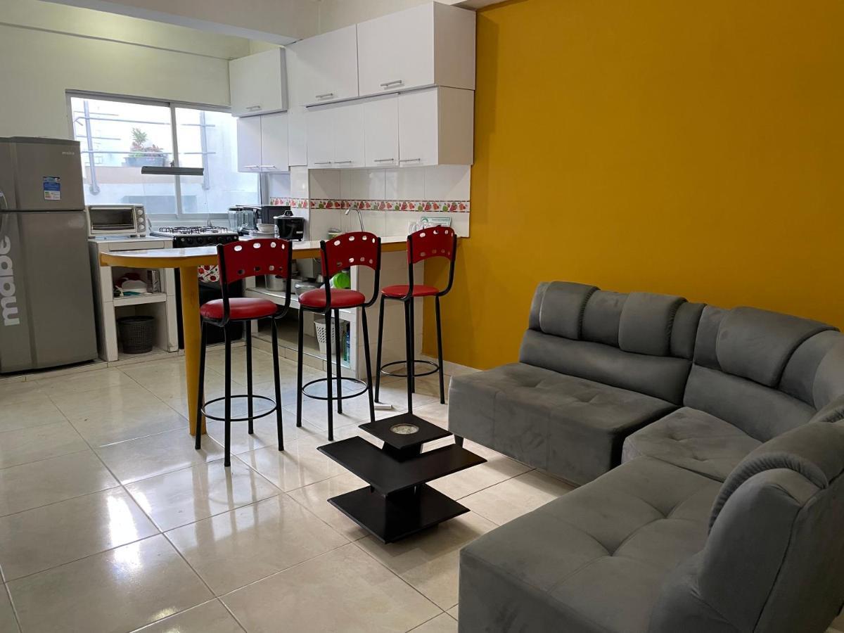 Apartamento Cerca A La Candelaria Y Hospitales Principales De โบโกตา ภายนอก รูปภาพ